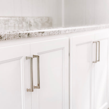 (Single) Conrad Door and Drawer Pull